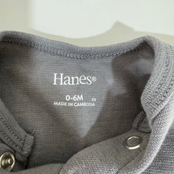 Hanes Gray Sleeveless Romper Size 0-6 Months - Picture 2 of 2
